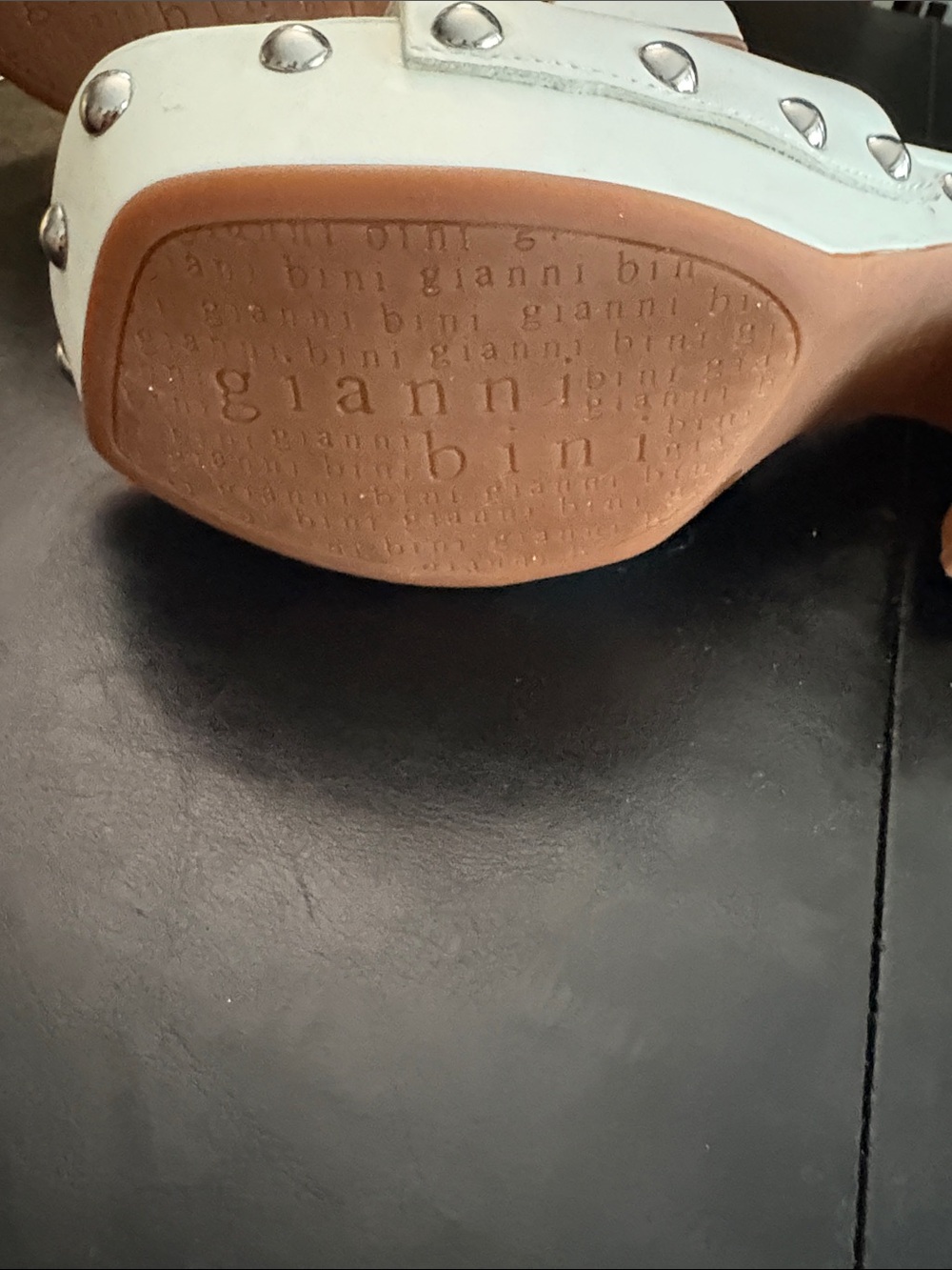 Gianni Bini White Leather Slide Mules - Picture 6 of 8